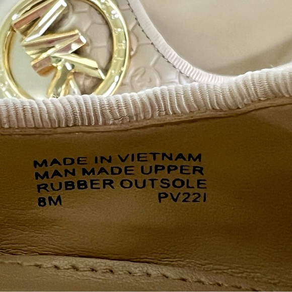 Michael Kors Ballet Flats MK Logo Embossed Gold Tan Beige 8M Luxe Neutral - Picture 15 of 17